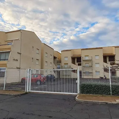 Avec Piscine Et Parking, Proche Des Commerces - Fr-1-387-189 *
