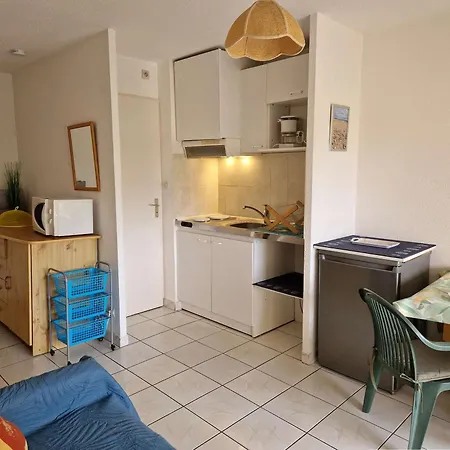 Avec Piscine Et Parking, Proche Des Commerces - Fr-1-387-189 Marseillan (Herault)