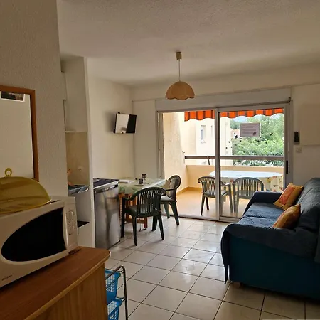 Avec Piscine Et Parking, Proche Des Commerces - Fr-1-387-189