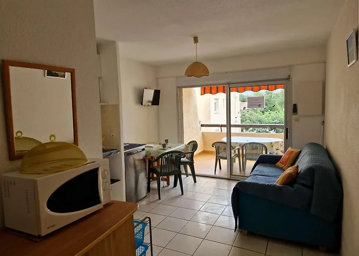 Avec Piscine Et Parking, Proche Des Commerces - Fr-1-387-189